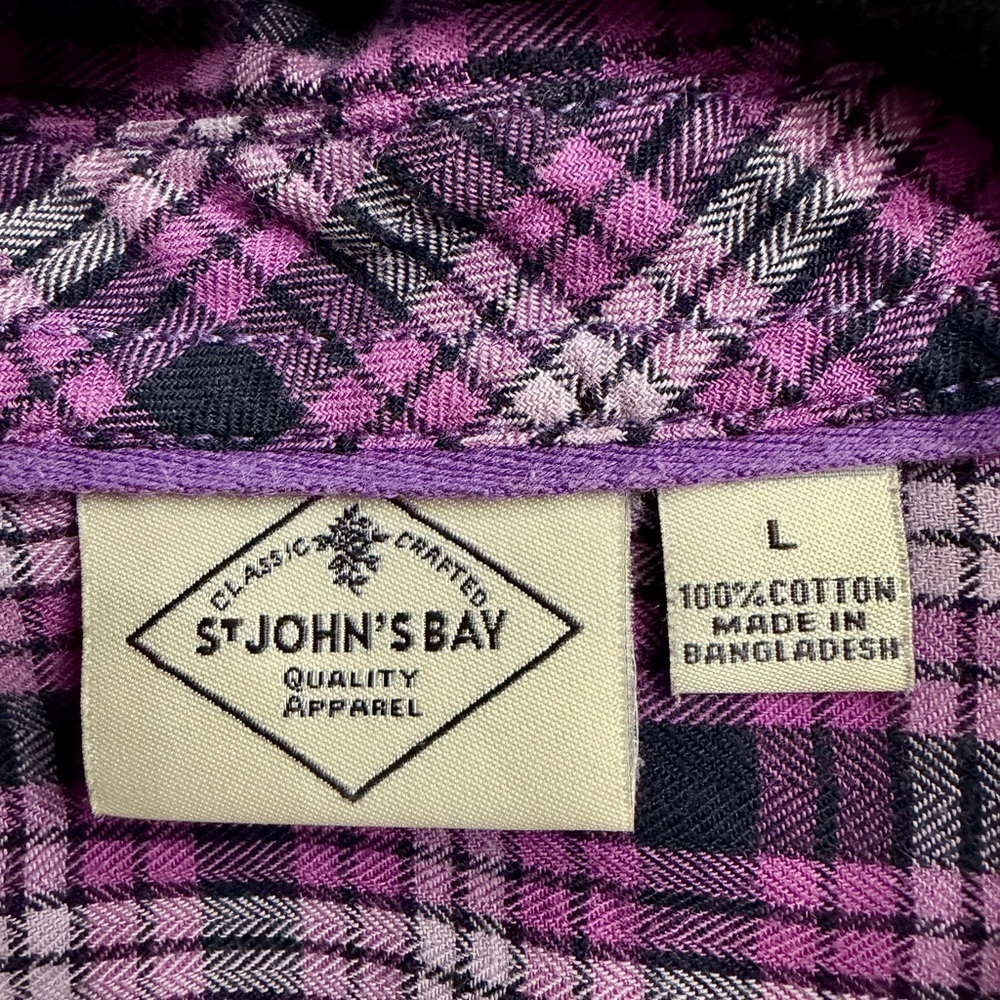 ST JOHN’S BAY, WOMENS LONG SLEEVE, BUTTON-DOWN SHIRT IN PURPLE PLAID. SIZE L - Picture 7 of 8